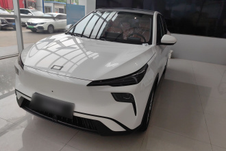 奔腾 悦意03 2026款 565km 欣享版