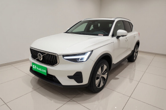 沃尔沃XC40 2023款 B3 智远豪华版