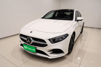 奔驰A级 2022款 改款三 A 200 L 运动轿车时尚型