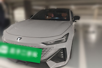 长安UNI-V 2022款 1.5T 尊贵型