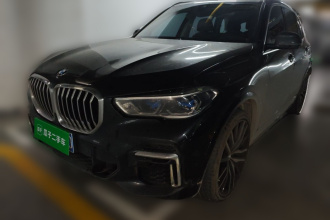 宝马X5 2022款 改款 xDrive 30Li 尊享型M运动套装