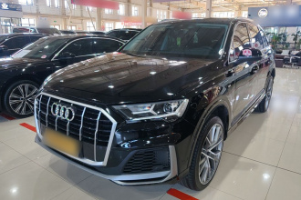 奥迪Q7 2022款 55 TFSI quattro S line运动型