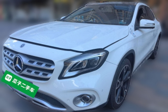 奔驰GLA 2017款 GLA 220 4MATIC 时尚型