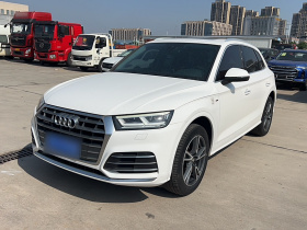 奥迪Q5L 2020款 40 TFSI 荣享时尚型