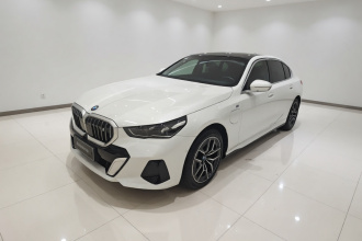 宝马i5 2024款 eDrive 35L 尊享型 M运动套装