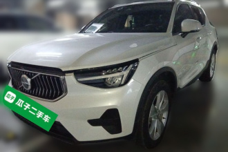 沃尔沃XC40 2024款 B3 智行时尚版