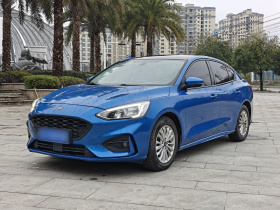 福特 福克斯 2020款 三厢 EcoBoost 180 自动锋潮型