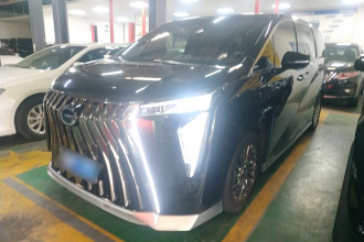 广汽传祺 传祺M8 2023款 宗师系列 双擎 御尊版