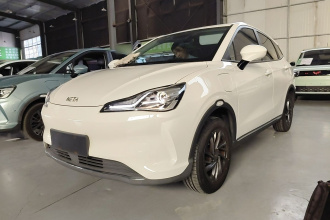 哪吒汽车 哪吒V 2022款 潮 300 Lite 磷酸铁锂