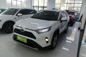 丰田 RAV4荣放 2022款 2.0L CVT两驱风尚Plus版