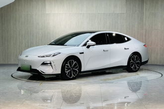 吉利银河 银河E8 2025款 700km 远航智驾版