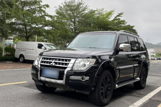 三菱 帕杰罗（平行进口） 