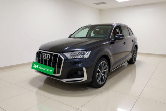 奥迪Q7 2021款 55 TFSI quattro S line运动型
