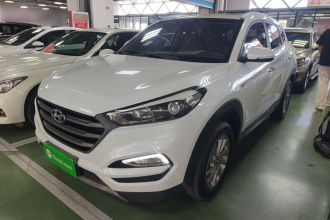 现代 途胜 2015款 1.6T 双离合两驱智能型