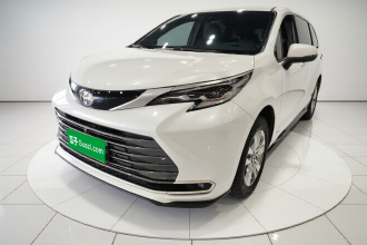 丰田 赛那SIENNA 2024款 2.5L混动 四驱尊贵版