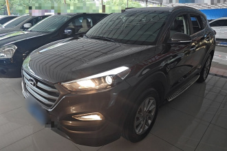 现代 途胜 2015款 1.6T 双离合两驱智能型