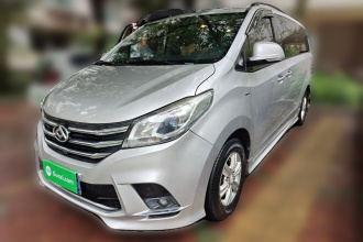 上汽大通MAXUS 大通G10 2021款 2.0T 手动精英版 汽油 7座