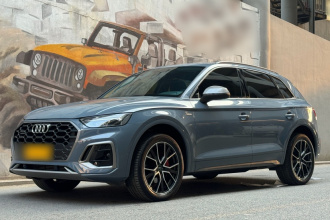 奥迪Q5L 2022款 40T RS套件燃速型