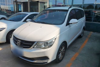 宝骏730 2019款 1.5L 手动超值型 7座 国VI