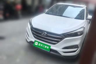 现代 途胜 2015款 1.6T 双离合两驱智能型