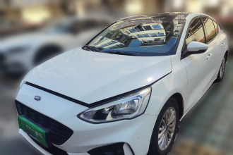 福特 福克斯 2020款 三厢 EcoBoost 180 自动锋潮型