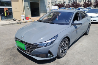 现代 伊兰特 2022款 1.5L CVT LUX尊贵版