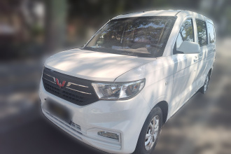 五菱汽车 五菱宏光V 2022款 1.5L劲取版电动助力LAR