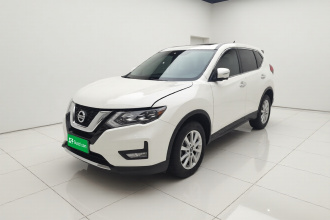 日产 奇骏 2022款 2.0L 两驱智联臻享版