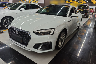 奥迪A5 2022款 Coupe 40 TFSI 时尚动感型