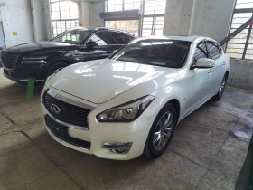 英菲尼迪Q70 2017款 Q70L 2.5L 精英版