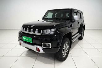 北京越野BJ40 2023款 2.0T 自动四驱城市猎人版侠客型