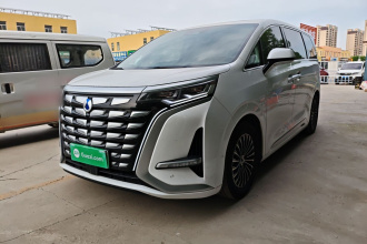 腾势D9 2022款 DM-i 970 四驱旗舰型