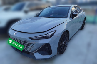 长安UNI-V 2022款 1.5T 尊贵型