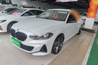 宝马1系 2021款 改款 125i M运动曜夜版