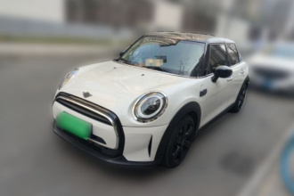 MINI 2023款 改款 1.5T COOPER 艺术家 五门版