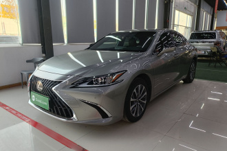 雷克萨斯ES 2021款 200 卓越版