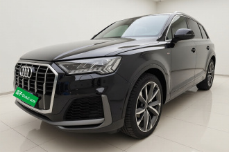 奥迪Q7 2022款 55 TFSI quattro S line运动型