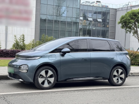 宝骏云朵 2023款 460 Pro