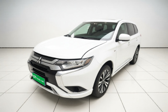 三菱 欧蓝德 2021款 2.0L 两驱畅行版 5座