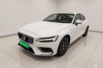 沃尔沃S60新能源 2022款 T8 E驱混动 四驱智逸豪华版