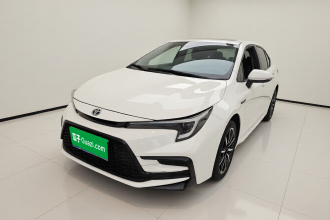 丰田 雷凌 2023款 智能电混双擎 1.8L 运动版