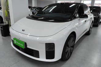 理想汽车 理想i6 2025款 四驱标准版