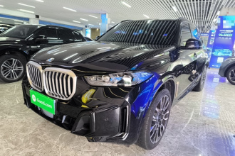 宝马X5 2023款 xDrive 40Li M运动曜夜套装