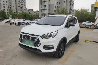 比亚迪 元新能源 2018款 EV360 智联炫酷型