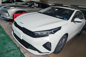 起亚K3 2024款 1.5L CVT舒适优享版