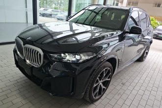 宝马X5 2023款 xDrive 30Li 尊享型M运动曜夜套装