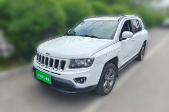 Jeep 指南者(进口) 2014款 2.4L 四驱运动版