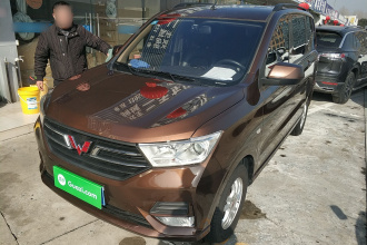 五菱汽车 五菱宏光 2021款 1.5L改款 S标准型 液压助力LAR