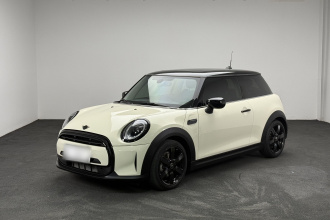 MINI 2023款 1.5T COOPER 艺术家