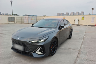 长安UNI-V 2022款 1.5T 尊贵型
